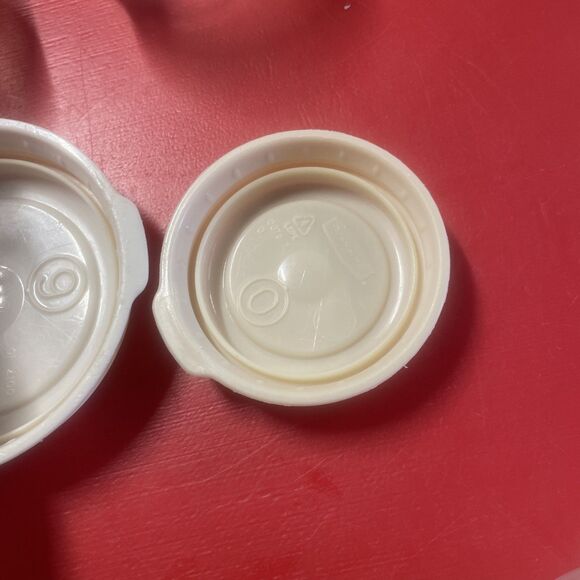 Rubbermaid Servin Saver Containers 10 Oz #6 And 1/2 Cup #0 Vintage Lot Of 2 - Picture 10 of 10